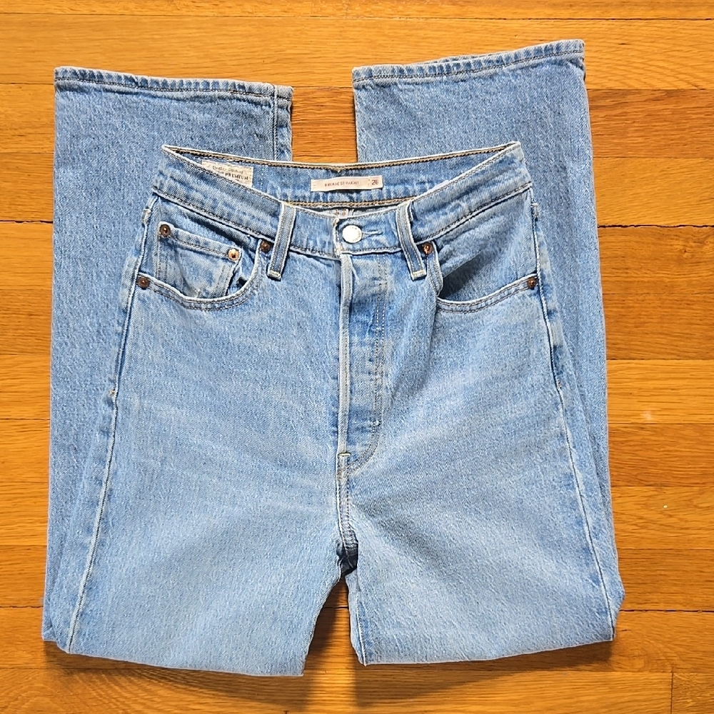 Levis Ribcage Straight Ankle Jeans
